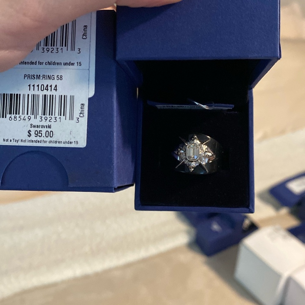 Swarovski Prism Ring size 58 (8)